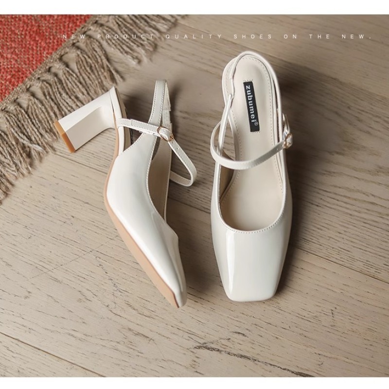2025 new summer French solid color pointed patent leather mid-heel buckle sandals women's retro stiletto sandals 34--41 size 2025 new summer French solid color pointed patent leather mid-heel buckle sandals women's retro stiletto sandals 34--41 size